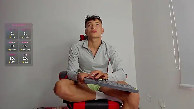 Snapshot of DavisFirb chatting on 03-10-26, 10:37 DavisFirb online show from 03-10-26, 10:37