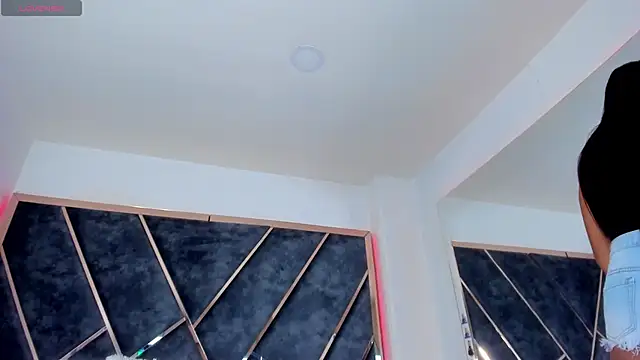 SusanaHenao online show from 11-08-25, 05:34