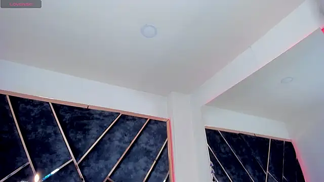 SusanaHenao online show from 11-16-25, 05:07