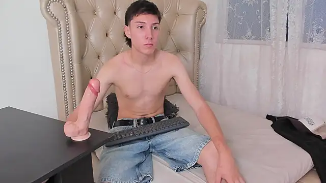 LittleDanny  online show from 09-19-25, 01:56