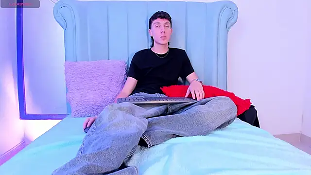 LittleDanny  online show from 04-24-26, 08:55