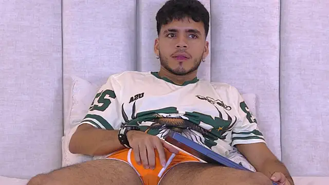 Snapshot of AlexanderJordan chatting on 11-16-25, 06:41 AlexanderJordan online show from 11-16-25, 06:41