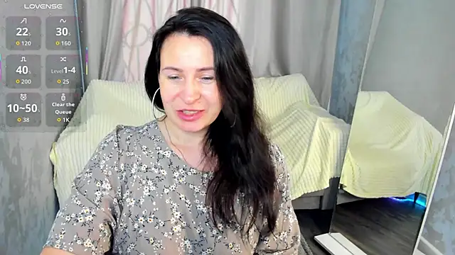 Snapshot of Lea_shadom chatting on 06-13-26, 01:03 Lea shadom online show from 06-13-26, 01:03