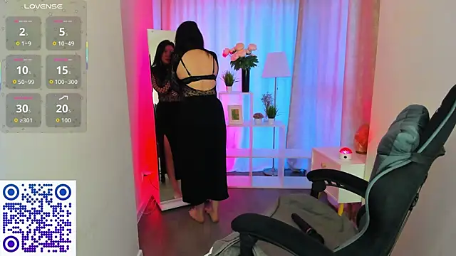 Snapshot of Lea_shadom chatting on 06-19-26, 01:10 Lea shadom online show from 06-19-26, 01:10