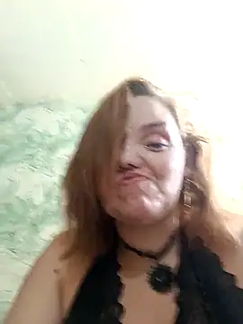 Snapshot of MayaLuna1 chatting on 09-14-25, 01:32 MayaLuna1 online show from 09-14-25, 01:32