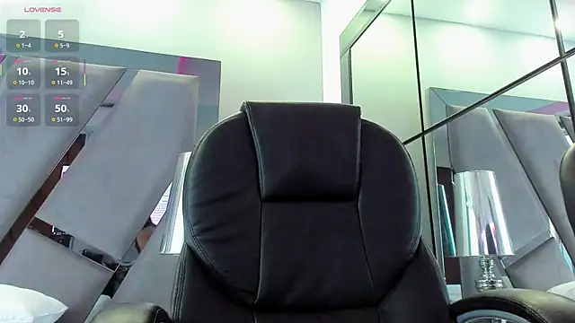 Snapshot of Abril_monroe_ chatting on 11-15-25, 12:45 Abril monroe online show from 11-15-25, 12:45