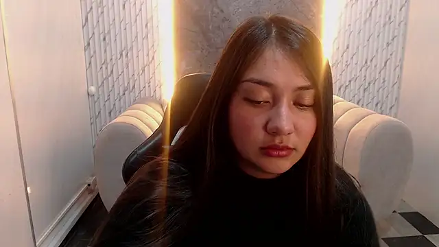 Snapshot of Ivony18_b chatting on 10-21-25, 03:07 Ivony18 b online show from 10-21-25, 03:07