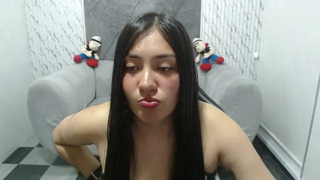 Snapshot of Ivony18_b chatting on 10-30-25, 03:19 Ivony18 b online show from 10-30-25, 03:19