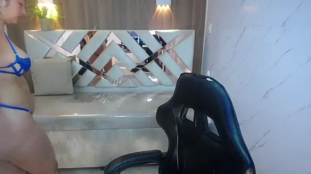 Ivony18 b online show from 01-16-26, 03:21