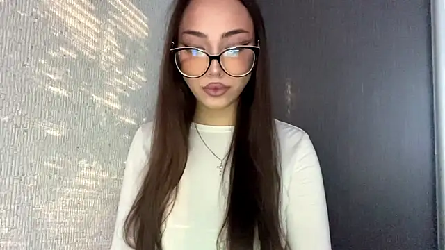 Snapshot of Leaf_Unto chatting on 09-10-25, 01:55 Leaf Unto online show from 09-10-25, 01:55