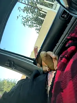 Snapshot of Vic2Big chatting on 09-29-25, 02:00 Vic2Big online show from 09-29-25, 02:00