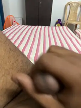 Snapshot of usermood2000 chatting on 04-08-26, 06:57 usermood2000 online show from 04-08-26, 06:57