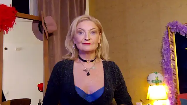 Snapshot of Allura_Jenson chatting on 06-14-26, 09:39 Allura Jenson online show from 06-14-26, 09:39