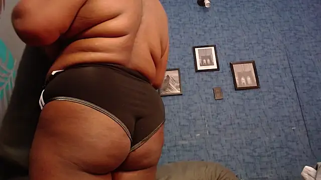 isabella brown1 online show from 11-08-25, 11:32