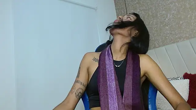 Snapshot of babilett chatting on 10-11-25, 11:42 babilett online show from 10-11-25, 11:42