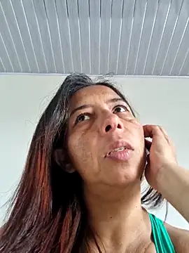 Snapshot of maleja23 chatting on 09-10-25, 02:39 maleja23 online show from 09-10-25, 02:39