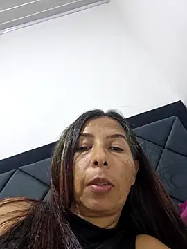 Snapshot of maleja23 chatting on 09-11-25, 02:44 maleja23 online show from 09-11-25, 02:44