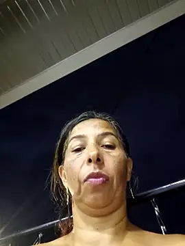 Snapshot of maleja23 chatting on 10-05-25, 11:13 maleja23 online show from 10-05-25, 11:13