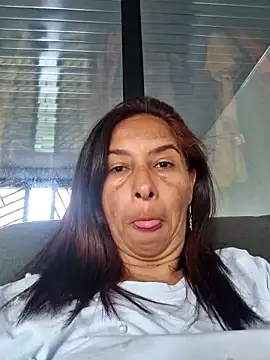 Snapshot of maleja23 chatting on 10-22-25, 01:44 maleja23 online show from 10-22-25, 01:44