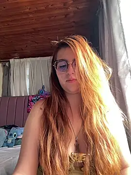 Snapshot of CoraVibes chatting on 05-16-26, 12:26 CoraVibes online show from 05-16-26, 12:26