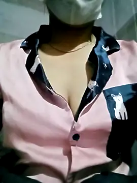 Snapshot of lomi-79 chatting on 09-11-25, 01:39 lomi-79 online show from 09-11-25, 01:39