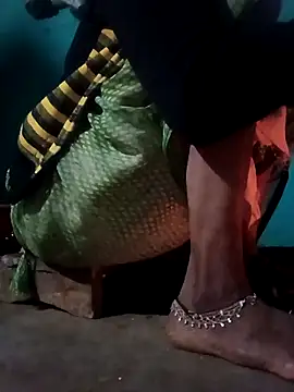 Snapshot of Radha8080 chatting on 11-09-25, 12:20 Radha8080 online show from 11-09-25, 12:20