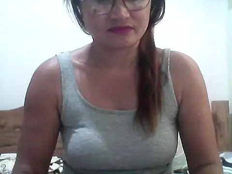 nathalie0045 online show from 05-26-26, 11:23