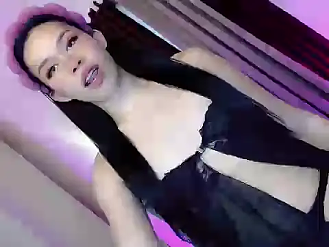 Snapshot of mysterious_flower101 chatting on 11-25-25, 11:05 mysterious flower101 online show from 11-25-25, 11:05