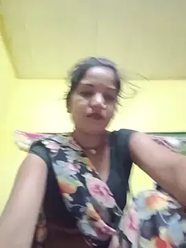 Snapshot of Seema_guptaji chatting on 06-25-26, 10:03 Seema guptaji online show from 06-25-26, 10:03