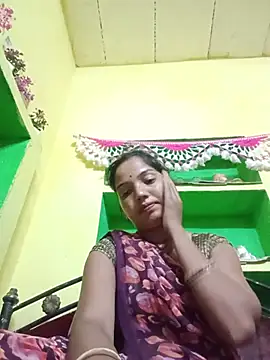 Snapshot of Seema_guptaji chatting on 06-30-26, 10:38 Seema guptaji online show from 06-30-26, 10:38