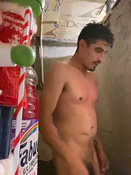 Snapshot of Arce92 chatting on 09-13-25, 04:45 Arce92 online show from 09-13-25, 04:45