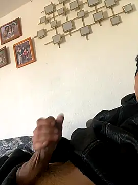 Snapshot of Arce92 chatting on 10-31-25, 07:48 Arce92 online show from 10-31-25, 07:48