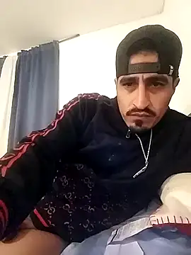 Snapshot of Arce92 chatting on 12-04-25, 11:52 Arce92 online show from 12-04-25, 11:52