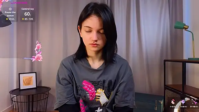 PamilaGrassle online show from 10-04-25, 03:04