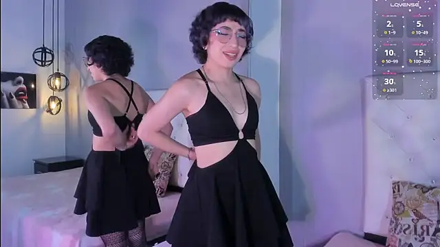 Snapshot of Lexyy_Bluee chatting on 10-05-25, 10:51 Lexyy Bluee online show from 10-05-25, 10:51