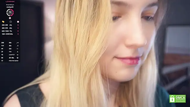 HongTomczak online show from 10-10-25, 08:13