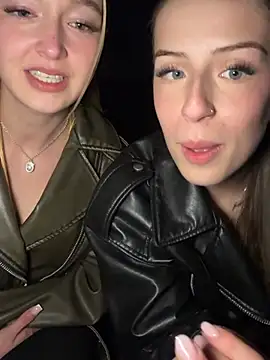 lisapeperoni online show from 03-06-26, 06:59