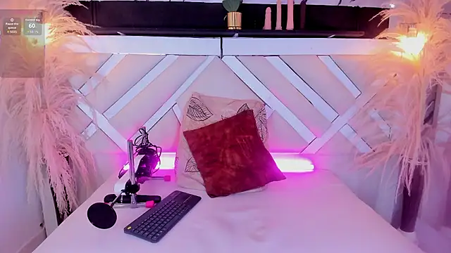 Zoe-Johnson  online show from 03-12-26, 09:43