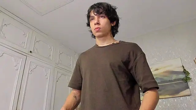 Snapshot of Tyler_durten chatting on 06-20-26, 02:58 Tyler durten online show from 06-20-26, 02:58