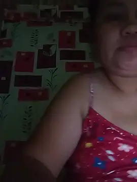 Snapshot of Weng_31 chatting on 06-13-26, 03:15 Weng 31 online show from 06-13-26, 03:15