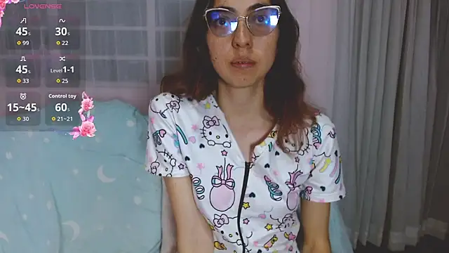 Snapshot of AnnieSparkle chatting on 06-05-26, 12:06 AnnieSparkle online show from 06-05-26, 12:06