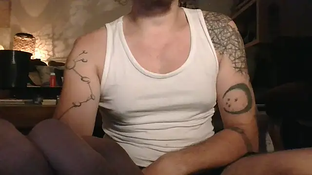 Snapshot of Titilouonlyf69 chatting on 09-16-25, 01:06 Titilouonlyf69 online show from 09-16-25, 01:06