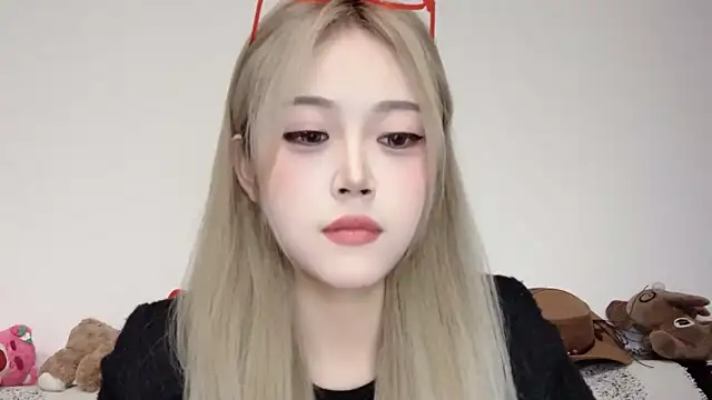 Snapshot of XingKongCOCO-107 chatting on 10-25-25, 11:51 XingKongCOCO-107 online show from 10-25-25, 11:51