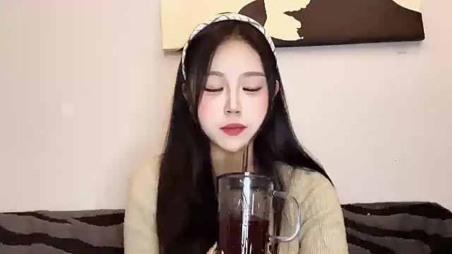 Snapshot of XingKongCOCO-107 chatting on 11-23-25, 11:10 XingKongCOCO-107 online show from 11-23-25, 11:10