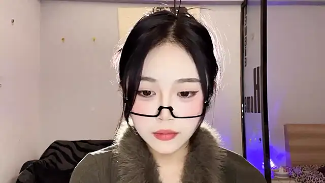 Snapshot of XingKongCOCO-107 chatting on 11-27-25, 12:29 XingKongCOCO-107 online show from 11-27-25, 12:29