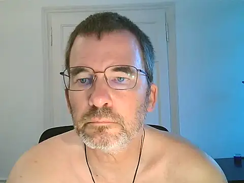 Snapshot of stallionrider88 chatting on 07-11-26, 07:05 stallionrider88 online show from 07-11-26, 07:05