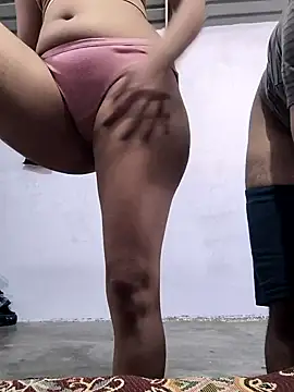 Snapshot of Angel_queen12 chatting on 12-17-25, 07:58 Angel queen12 online show from 12-17-25, 07:58