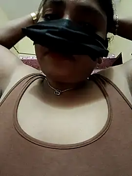 Snapshot of tamilrohini chatting on 09-14-25, 10:03 tamilrohini online show from 09-14-25, 10:03