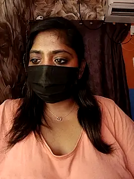 Snapshot of tamilrohini chatting on 11-18-25, 03:45 tamilrohini online show from 11-18-25, 03:45