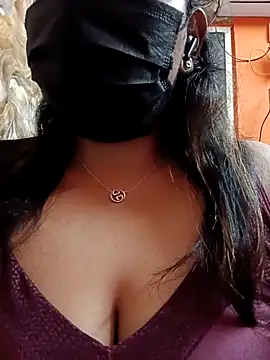 Snapshot of tamilrohini chatting on 11-18-25, 05:39 tamilrohini online show from 11-18-25, 05:39